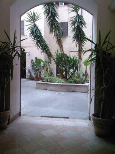 Roma Prince Inn Accommodation Extérieur photo